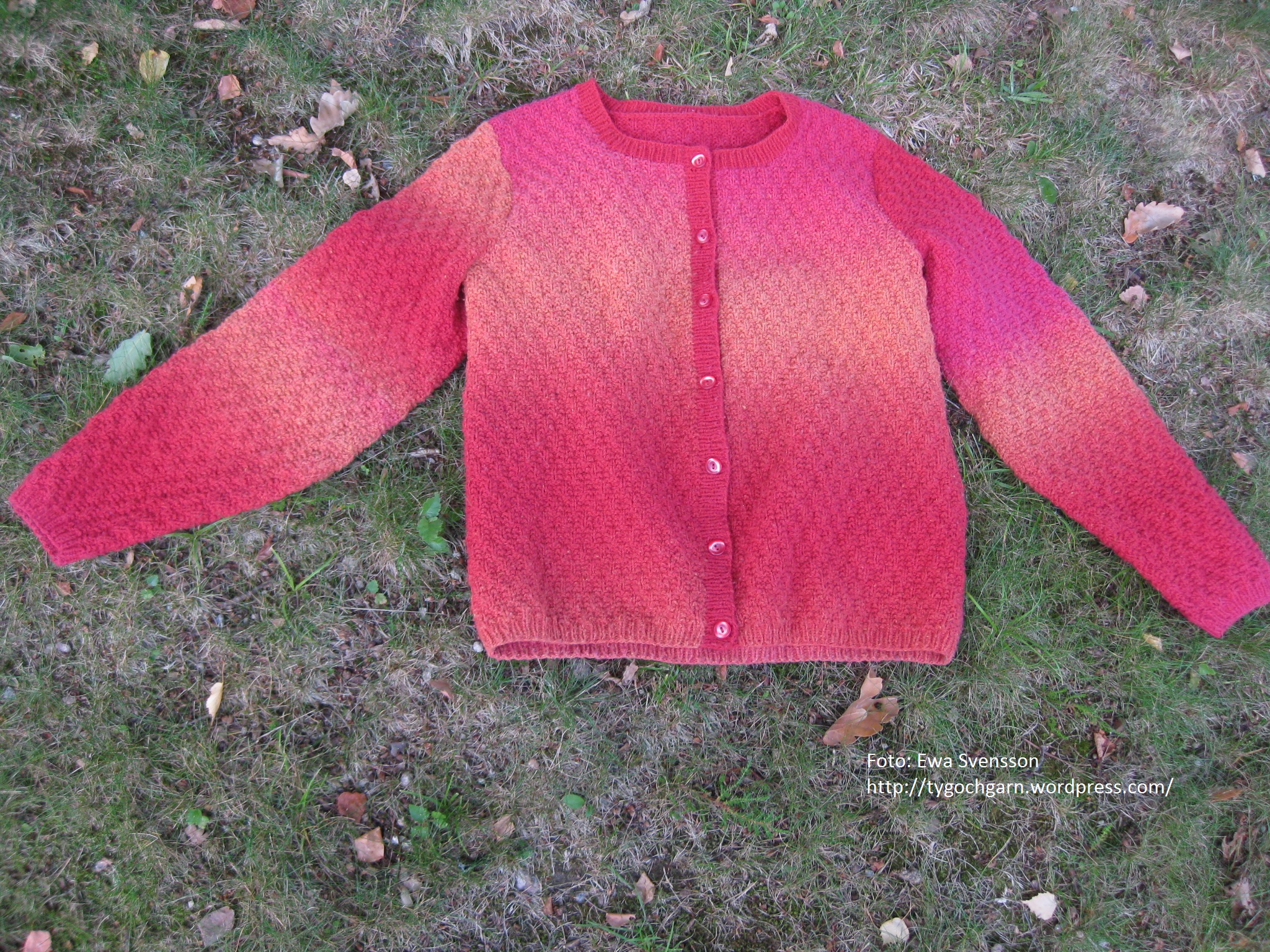 stickad kofta i Ombré